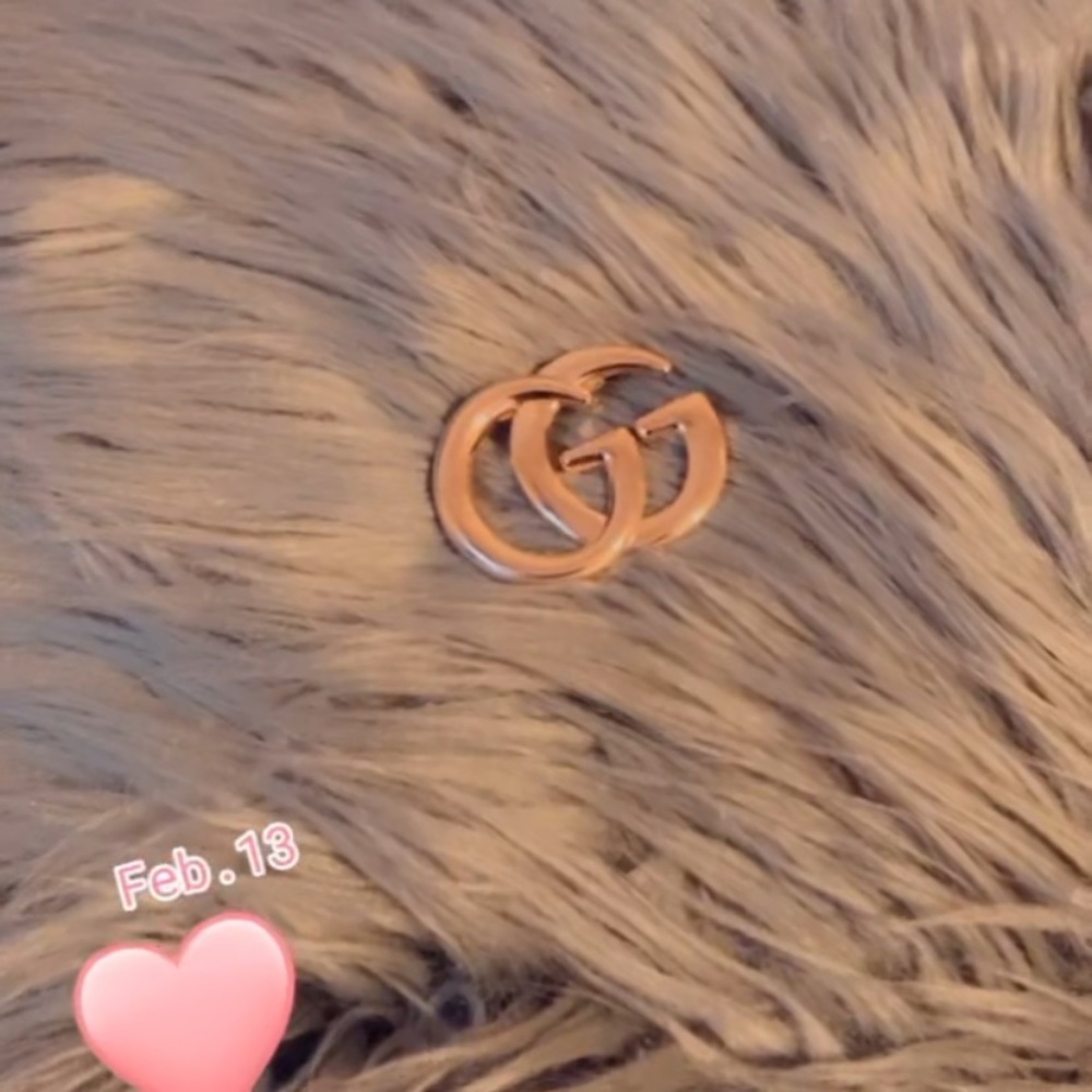 Double G brooch